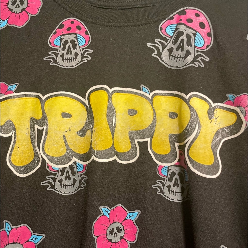 Trippy shirt very colorful—— see description for more info